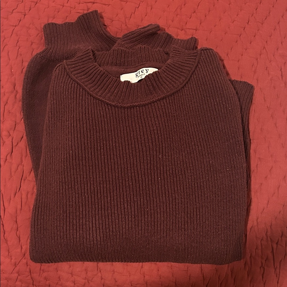 Elegant Burgundy Crew Neck Sweater